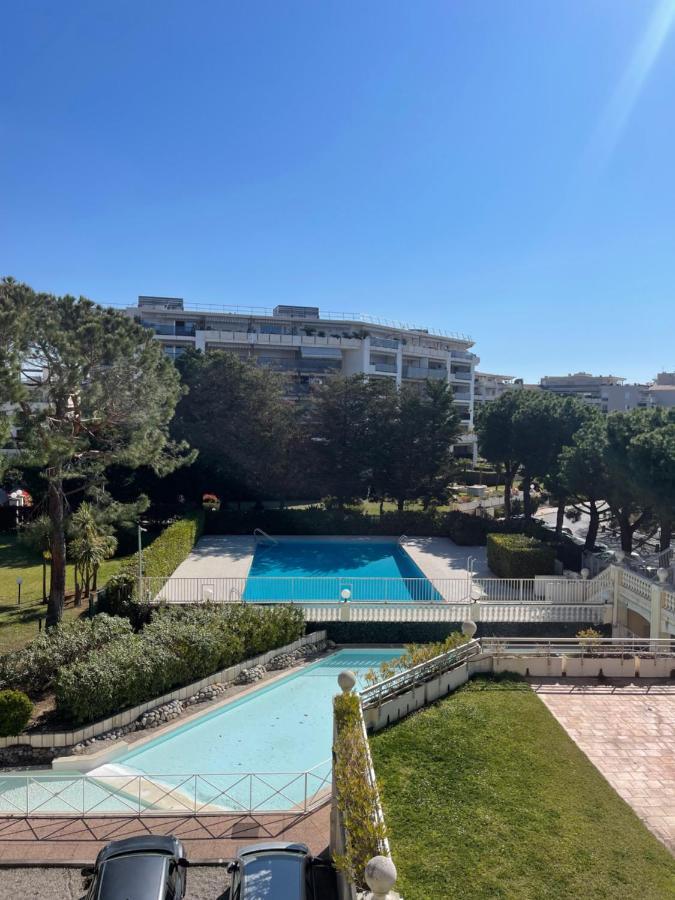 Appartement Bord De Mer Avec Piscine Cagnes-sur-Mer Exterior photo